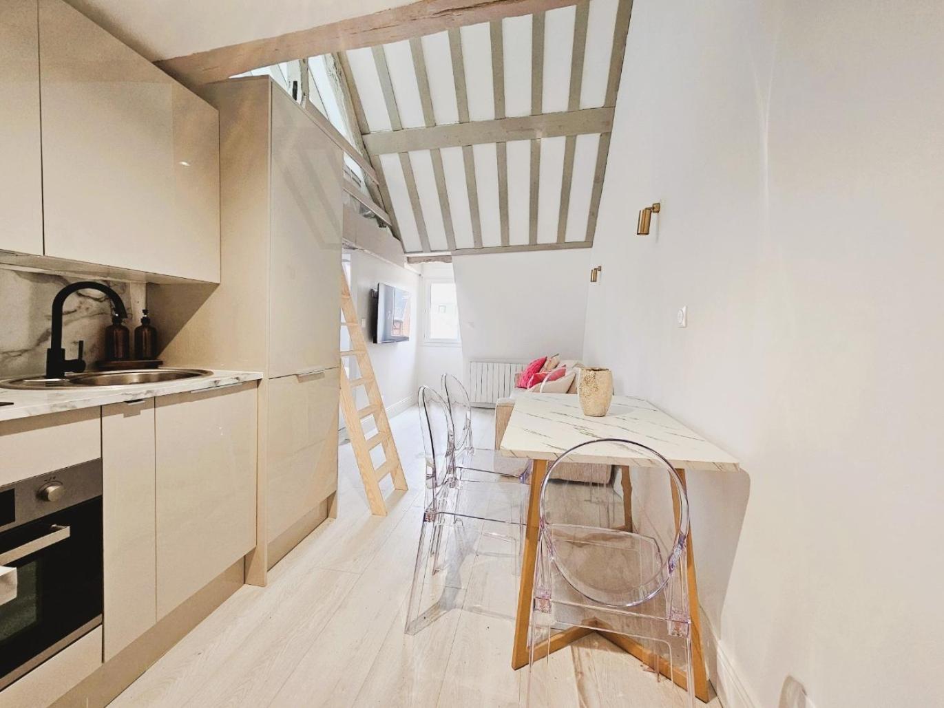 Suite Cathedrale Haut De Gamme + Parking - N°8 Rouen Exteriör bild